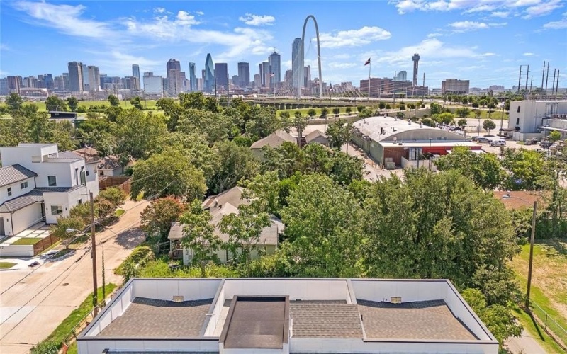 340 Guam Street, Dallas, TX 75212, 5 Bedrooms Bedrooms, ,5 BathroomsBathrooms,Residential,For Sale,340 Guam Street,0,21067687