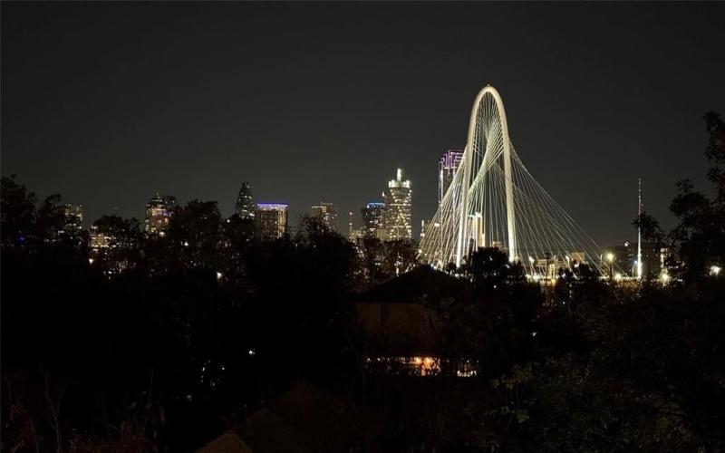 340 Guam Street, Dallas, TX 75212, 5 Bedrooms Bedrooms, ,5 BathroomsBathrooms,Residential,For Sale,340 Guam Street,0,21067687