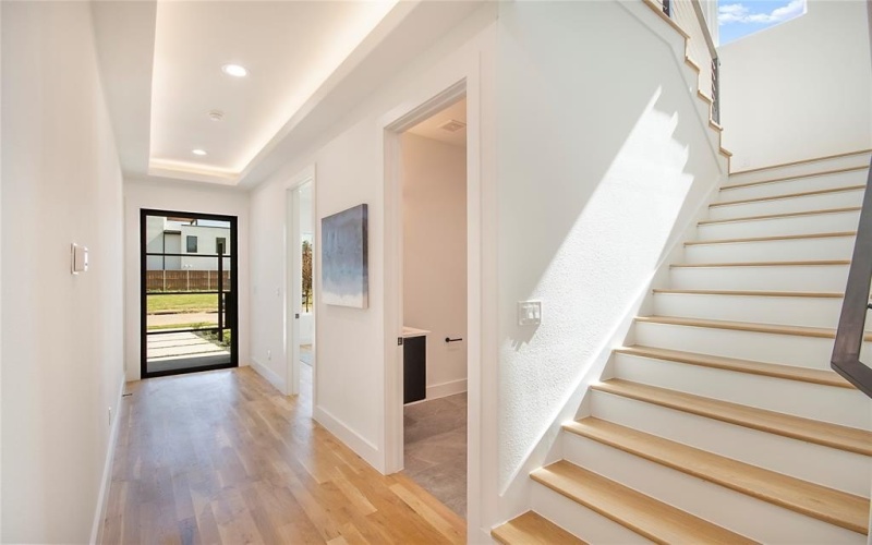 340 Guam Street, Dallas, TX 75212, 5 Bedrooms Bedrooms, ,5 BathroomsBathrooms,Residential,For Sale,340 Guam Street,0,21067687