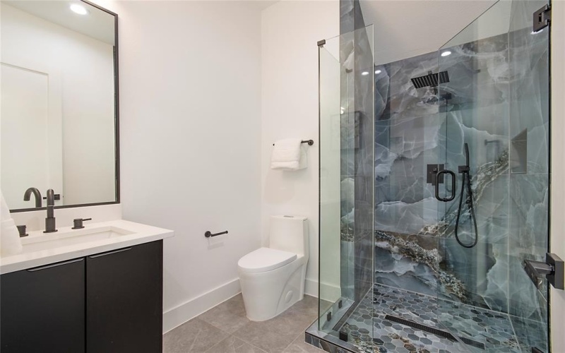 340 Guam Street, Dallas, TX 75212, 5 Bedrooms Bedrooms, ,5 BathroomsBathrooms,Residential,For Sale,340 Guam Street,0,21067687