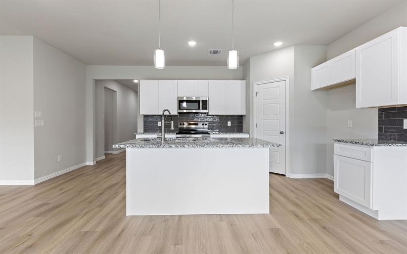 217 Lead Creek Drive, Fort Worth, TX 76131, 3 Habitaciones Habitaciones , ,2 BañosBaños,Residential,En Venta,217 Lead Creek Drive,0,21067713