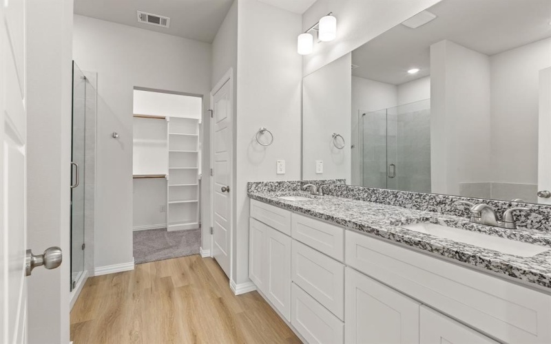 217 Lead Creek Drive, Fort Worth, TX 76131, 3 Habitaciones Habitaciones , ,2 BañosBaños,Residential,En Venta,217 Lead Creek Drive,0,21067713