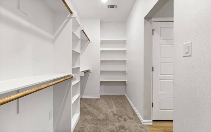 217 Lead Creek Drive, Fort Worth, TX 76131, 3 Habitaciones Habitaciones , ,2 BañosBaños,Residential,En Venta,217 Lead Creek Drive,0,21067713