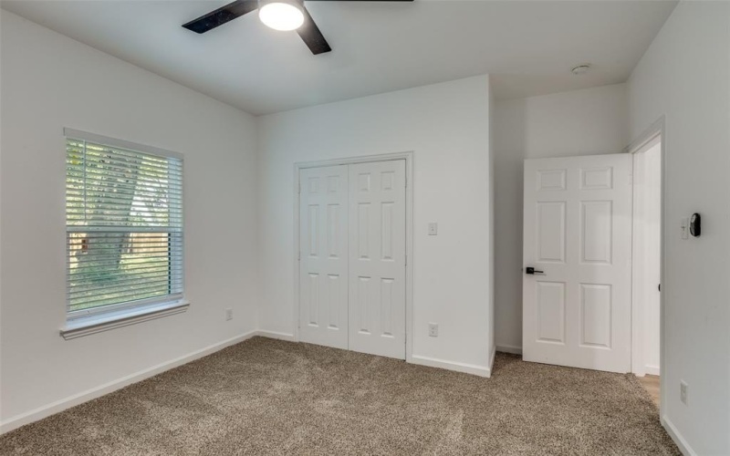 1727 Pear, Dallas, TX 75215, 3 Bedrooms Bedrooms, ,2 BathroomsBathrooms,Residential,For Sale,1727 Pear,0,21067799