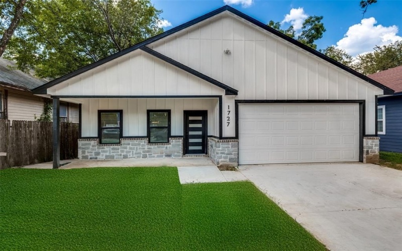 1727 Pear, Dallas, TX 75215, 3 Bedrooms Bedrooms, ,2 BathroomsBathrooms,Residential,For Sale,1727 Pear,0,21067799