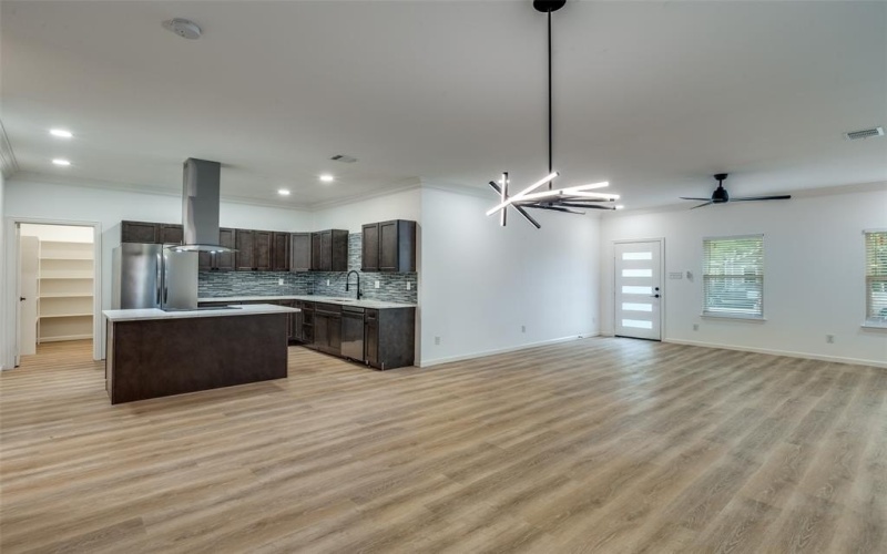 1727 Pear, Dallas, TX 75215, 3 Bedrooms Bedrooms, ,2 BathroomsBathrooms,Residential,For Sale,1727 Pear,0,21067799