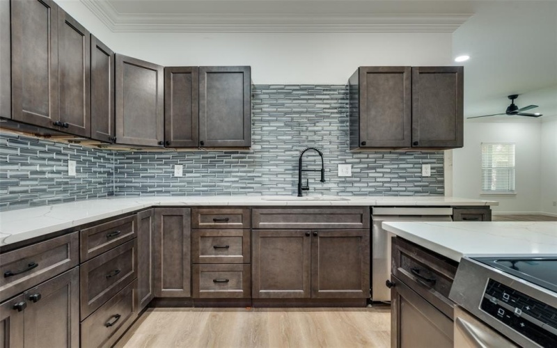 1727 Pear, Dallas, TX 75215, 3 Bedrooms Bedrooms, ,2 BathroomsBathrooms,Residential,For Sale,1727 Pear,0,21067799