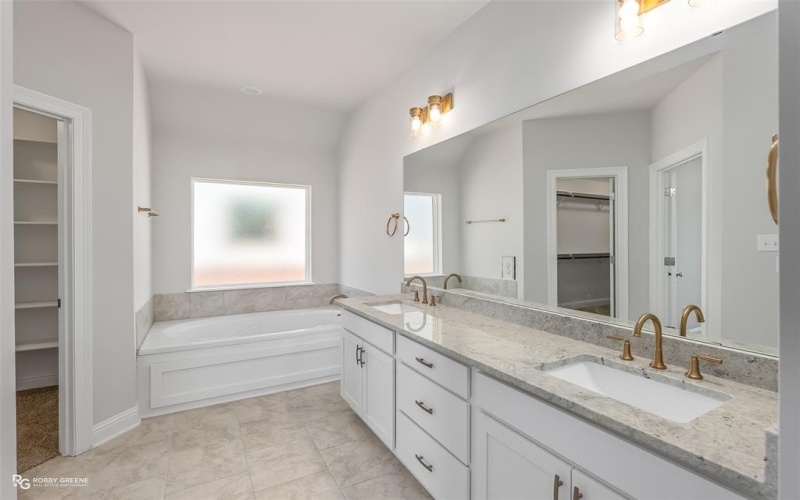 330 Prien Lake Loop, Bossier City, LA 71111, 5 Bedrooms Bedrooms, ,3 BathroomsBathrooms,Residential,For Sale,330 Prien Lake Loop,0,21067816