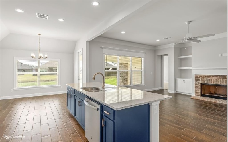 330 Prien Lake Loop, Bossier City, LA 71111, 5 Bedrooms Bedrooms, ,3 BathroomsBathrooms,Residential,For Sale,330 Prien Lake Loop,0,21067816