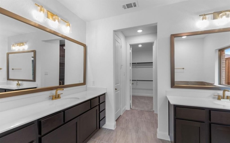 621 Cork Drive, Celina, TX 75009, 4 Habitaciones Habitaciones , ,5 BañosBaños,Residential,En Venta,621 Cork Drive,0,21067903