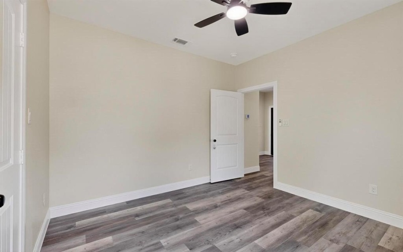 705 E Denton Street, Ennis, TX 75119, 3 Bedrooms Bedrooms, ,2 BathroomsBathrooms,Residential,For Sale,705 E Denton Street,0,21067941