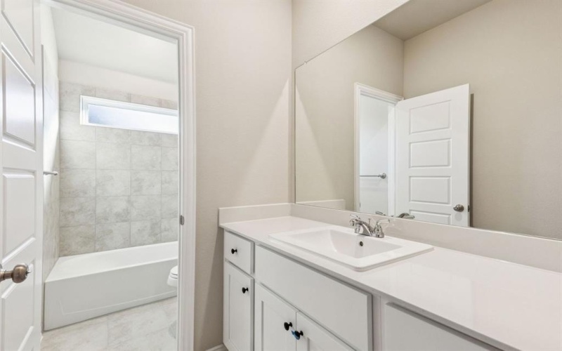 2547 S Auburn Street, Fate, TX 75087, 4 Habitaciones Habitaciones , ,3 BañosBaños,Residential,En Venta,2547 S Auburn Street,0,21068214