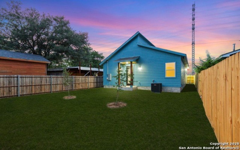 1422 Sherman, San Antonio, TX 78202, 3 Bedrooms Bedrooms, ,2 BathroomsBathrooms,Residential,For Sale,1422 Sherman,0,1909960