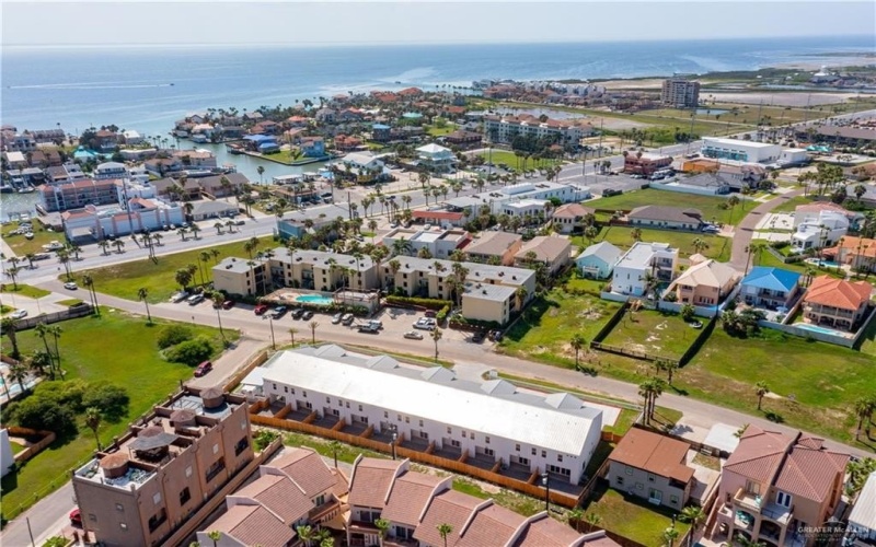 109 E Parade Drive #G, South Padre Island, TX 78597, 2 Habitaciones Habitaciones , ,2 BañosBaños,Residential,En Venta,109 E Parade Drive,409718