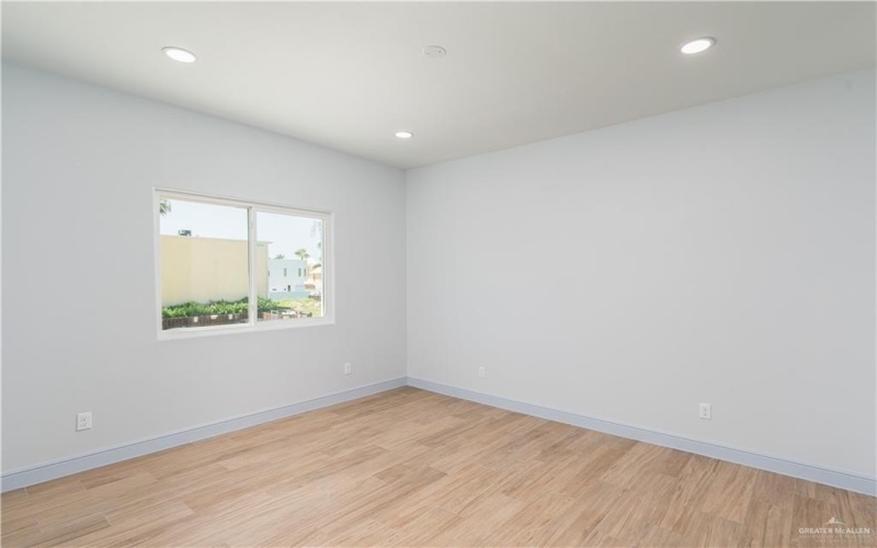 109 E Parade Drive #H, South Padre Island, TX 78597, 2 Bedrooms Bedrooms, ,2 BathroomsBathrooms,Residential,For Sale,109 E Parade Drive,409719