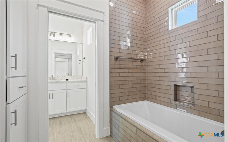 8439 Spring Creek Loop, Salado, TX 76571, 4 Bedrooms Bedrooms, ,3 BathroomsBathrooms,Residential,For Sale,8439 Spring Creek Loop,0,593517