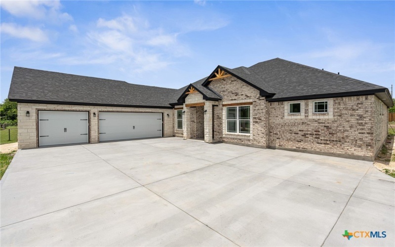 322 Franklin Road, Eddy, TX 76524, 4 Bedrooms Bedrooms, ,2 BathroomsBathrooms,Residential,For Sale,322 Franklin Road,0,593533