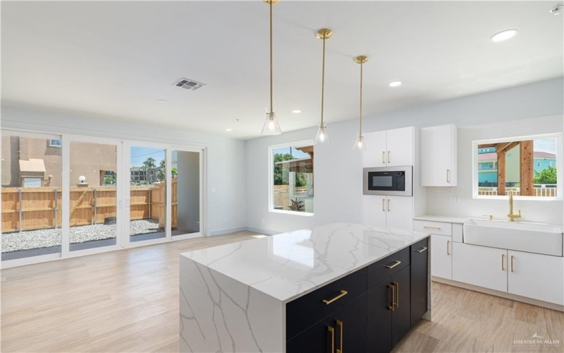 109 E Parade Drive #I, South Padre Island, TX 78597, 2 Habitaciones Habitaciones , ,2 BañosBaños,Residential,En Venta,109 E Parade Drive,409720