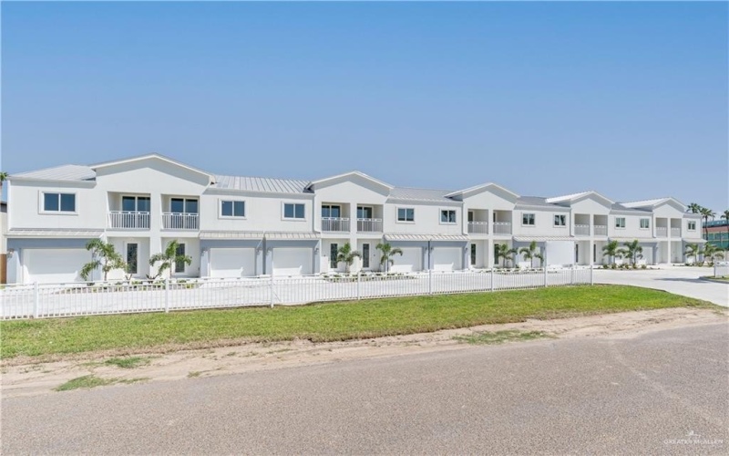 109 E Parade Drive #I, South Padre Island, TX 78597, 2 Habitaciones Habitaciones , ,2 BañosBaños,Residential,En Venta,109 E Parade Drive,409720