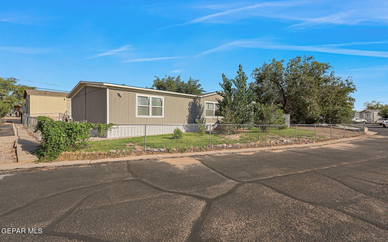 6161 Doniphan Dr unit: 161 #161, El Paso, TX 79932, 3 Habitaciones Habitaciones , ,2 BañosBaños,Residential,En Venta,6161 Doniphan Dr unit: 161,0,930895