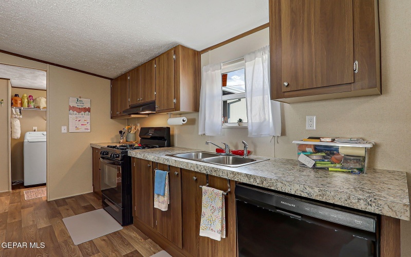 6161 Doniphan Dr unit: 161 #161, El Paso, TX 79932, 3 Habitaciones Habitaciones , ,2 BañosBaños,Residential,En Venta,6161 Doniphan Dr unit: 161,0,930895