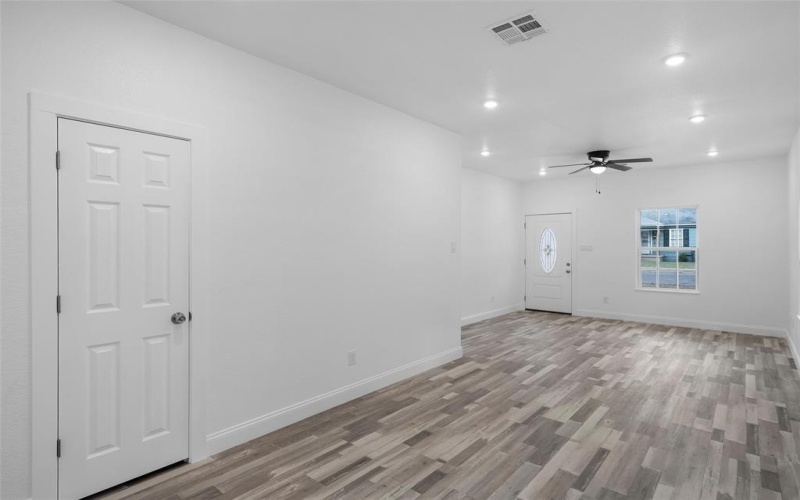 3728 Parrott Avenue, Waco, TX 76707, 3 Bedrooms Bedrooms, ,2 BathroomsBathrooms,Residential,For Sale,3728 Parrott Avenue,0,21067731