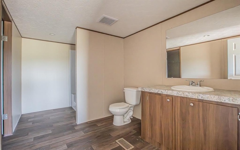 400 Leech Road, Poolville, TX 76487, 5 Bedrooms Bedrooms, ,3 BathroomsBathrooms,Residential,For Sale,400 Leech Road,0,21067818