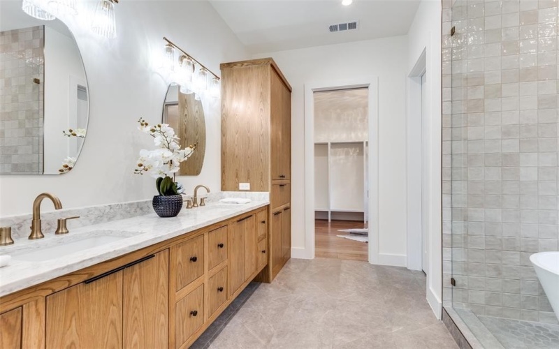 11131 Hillcrest Road, Dallas, TX 75230, 5 Bedrooms Bedrooms, ,6 BathroomsBathrooms,Residential,For Sale,11131 Hillcrest Road,0,21068010