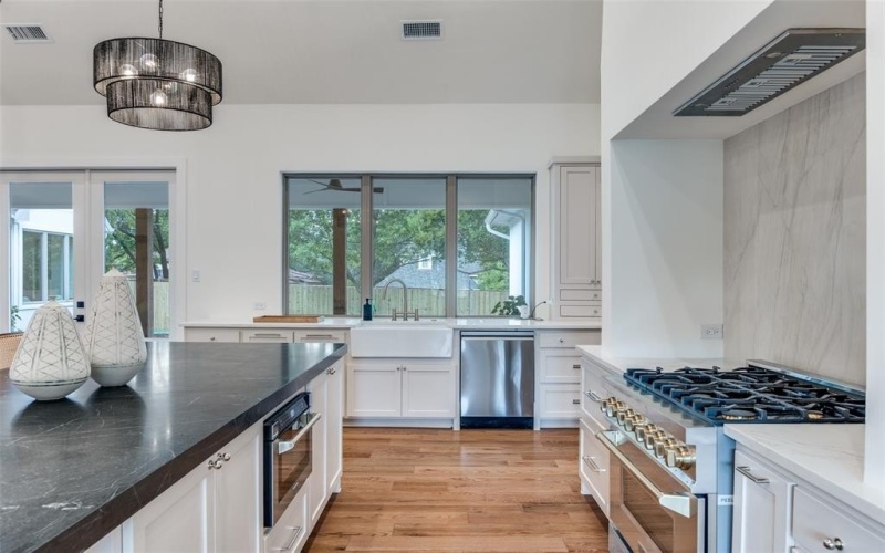 11131 Hillcrest Road, Dallas, TX 75230, 5 Bedrooms Bedrooms, ,6 BathroomsBathrooms,Residential,For Sale,11131 Hillcrest Road,0,21068010