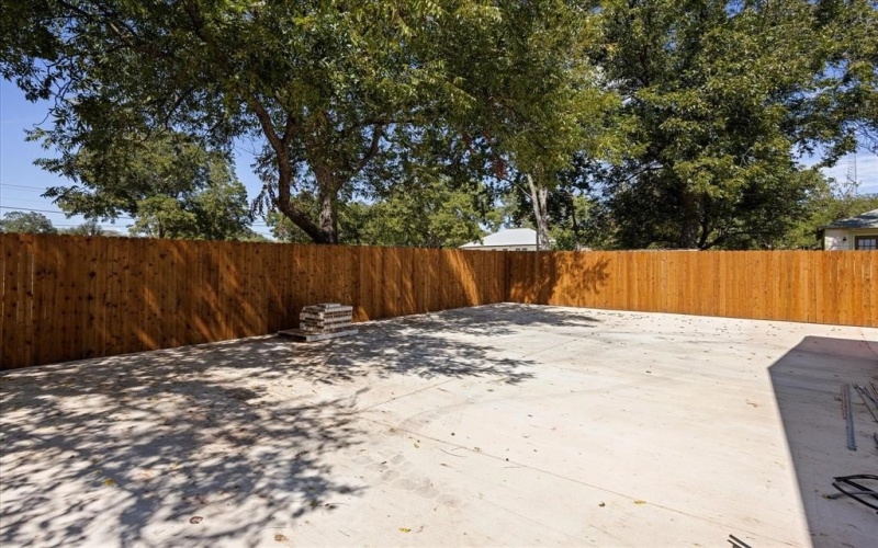 619 N Crockett Street, Granbury, TX 76048, ,Commercial Sale,For Sale,619 N Crockett Street,0,21068300