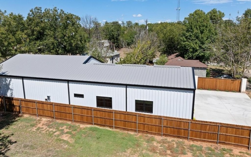 619 N Crockett Street, Granbury, TX 76048, ,Commercial Sale,For Sale,619 N Crockett Street,0,21068300