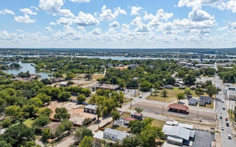 619 N Crockett Street, Granbury, TX 76048, ,Commercial Sale,For Sale,619 N Crockett Street,0,21068300