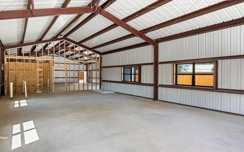 619 N Crockett Street, Granbury, TX 76048, ,Commercial Sale,For Sale,619 N Crockett Street,0,21068300