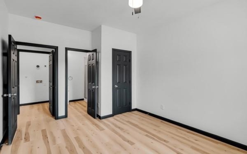 1110 College Street #2, Grand Prairie, TX 75050, 11 Habitaciones Habitaciones , ,8 BañosBaños,Residential,En Venta,1110 College Street,0,21068328
