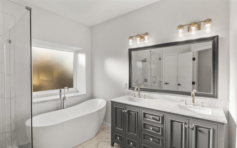 1357 Beach Drive, Pelican Bay, TX 76020, 3 Habitaciones Habitaciones , ,2 BañosBaños,Residential,En Venta,1357 Beach Drive,0,21067398