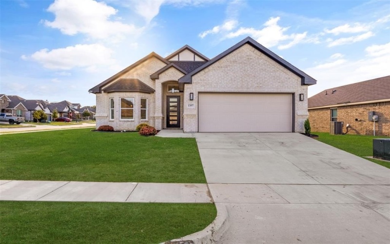 1357 Beach Drive, Pelican Bay, TX 76020, 3 Habitaciones Habitaciones , ,2 BañosBaños,Residential,En Venta,1357 Beach Drive,0,21067398