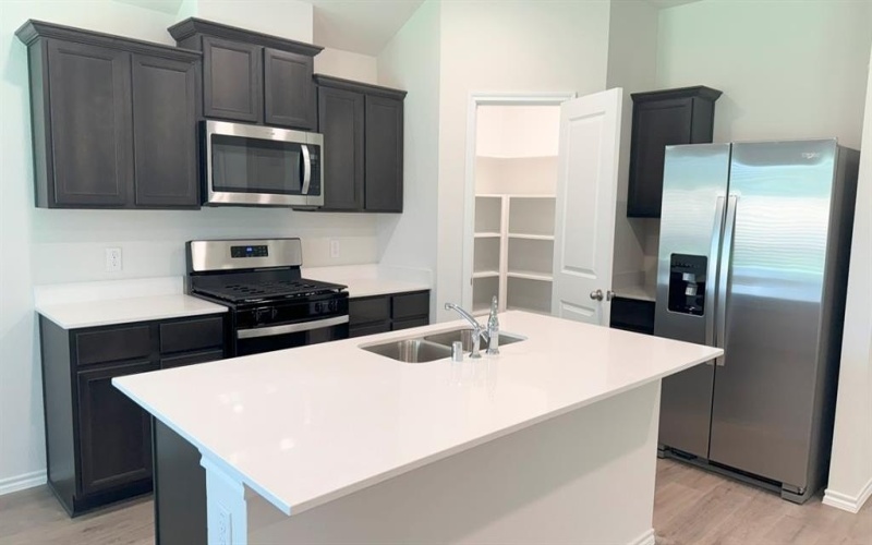 500 Regiment Road, Sherman, TX 75090, 3 Habitaciones Habitaciones , ,2 BañosBaños,Residential,En Venta,500 Regiment Road,0,21068503