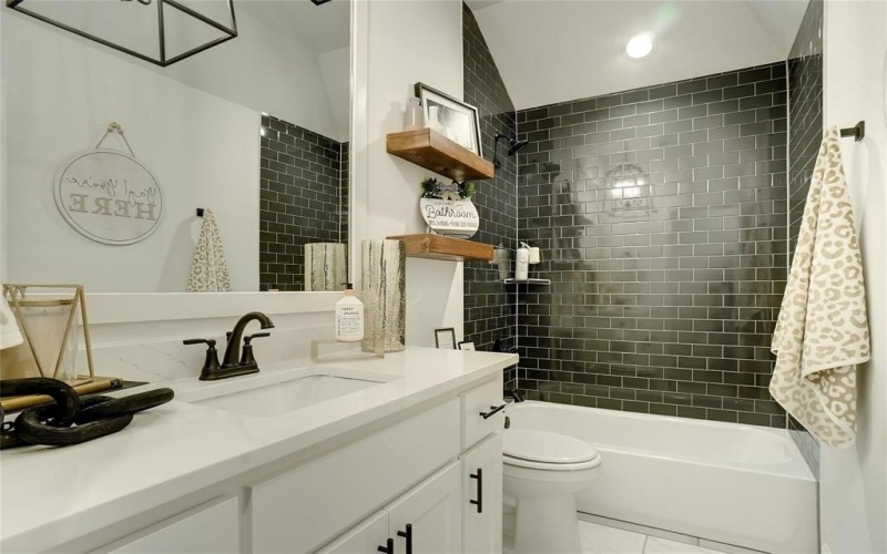 210 Legacy Boulevard, Weatherford, TX 76085, 3 Bedrooms Bedrooms, ,2 BathroomsBathrooms,Residential,For Sale,210 Legacy Boulevard,0,21068548