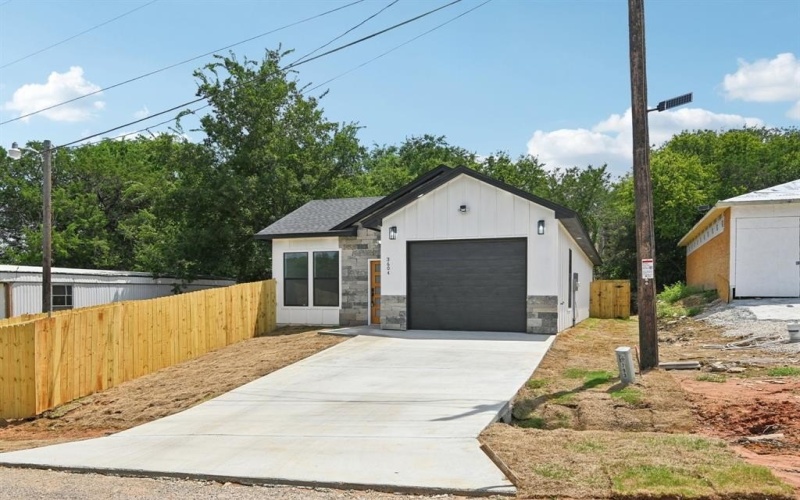 3604 Durango Trail, Granbury, TX 76048, 3 Bedrooms Bedrooms, ,2 BathroomsBathrooms,Residential,For Sale,3604 Durango Trail,0,21068573