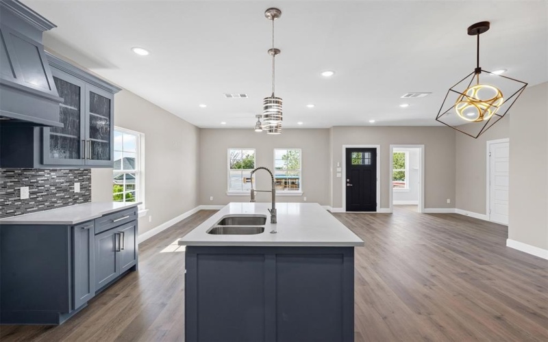 913 Pease River Drive, Granbury, TX 76048, 3 Bedrooms Bedrooms, ,2 BathroomsBathrooms,Residential,For Sale,913 Pease River Drive,0,21068628