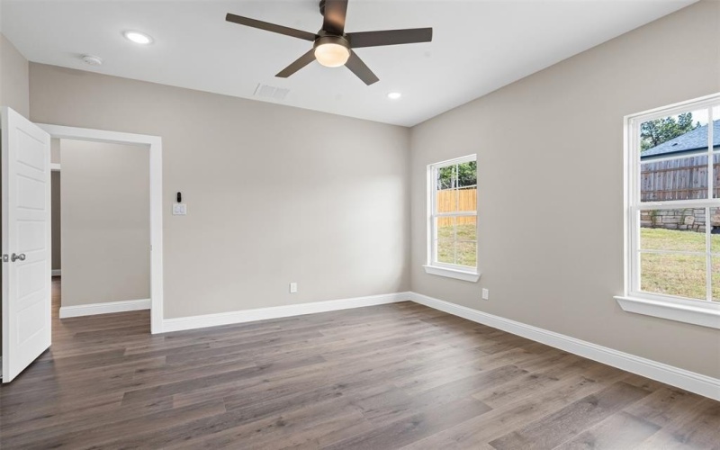 913 Pease River Drive, Granbury, TX 76048, 3 Bedrooms Bedrooms, ,2 BathroomsBathrooms,Residential,For Sale,913 Pease River Drive,0,21068628