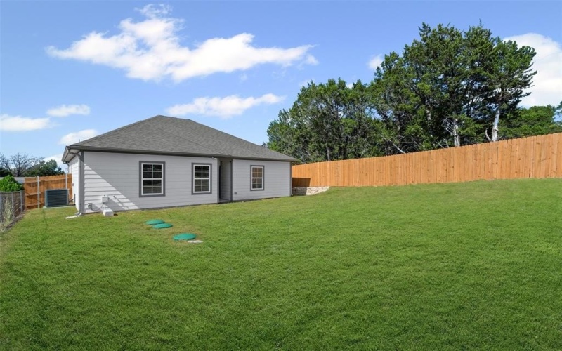 913 Pease River Drive, Granbury, TX 76048, 3 Bedrooms Bedrooms, ,2 BathroomsBathrooms,Residential,For Sale,913 Pease River Drive,0,21068628