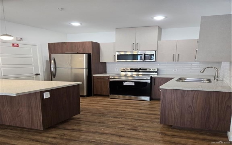 901 E Yuma Avenue #206, McAllen, TX 78503, 2 Bedrooms Bedrooms, ,2 BathroomsBathrooms,Residential,For Sale,901 E Yuma Avenue,429571