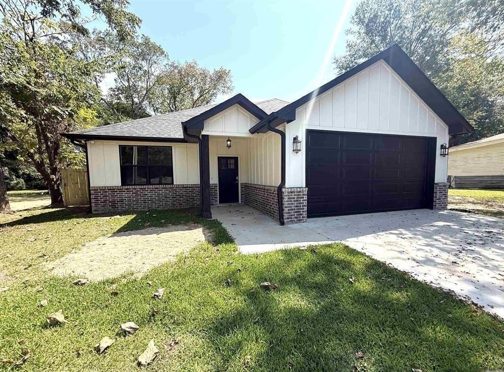 431 Cypress St, Pittsburg, TX 75686, 3 Bedrooms Bedrooms, ,2 BathroomsBathrooms,Residential,For Sale,431 Cypress St,0,21068816