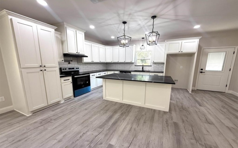 431 Cypress St, Pittsburg, TX 75686, 3 Bedrooms Bedrooms, ,2 BathroomsBathrooms,Residential,For Sale,431 Cypress St,0,21068816