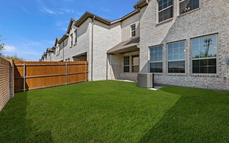 672 Sandiford, Mansfield, TX 76063, 3 Bedrooms Bedrooms, ,2 BathroomsBathrooms,Residential,For Sale,672 Sandiford,0,21068902