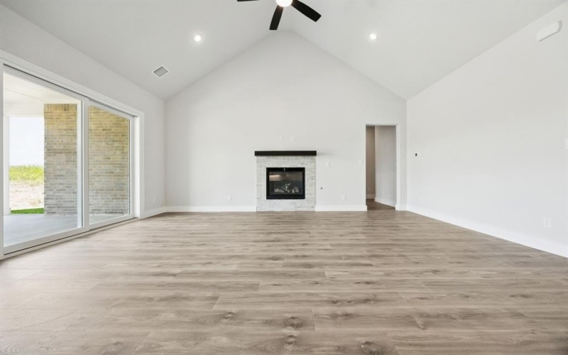 250 Roper Road, Waxahachie, TX 75165, 4 Habitaciones Habitaciones , ,2 BañosBaños,Residential,En Venta,250 Roper Road,0,21069259