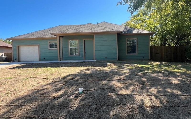 503 S 5th Street, Bonham, TX 75418, 3 Habitaciones Habitaciones , ,2 BañosBaños,Residential,En Venta,503 S 5th Street,0,21069284