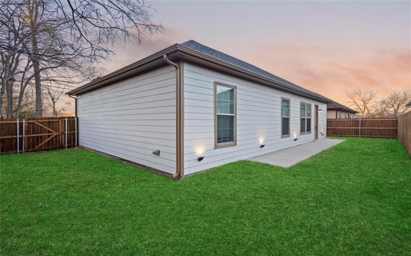 503 S 5th Street, Bonham, TX 75418, 3 Habitaciones Habitaciones , ,2 BañosBaños,Residential,En Venta,503 S 5th Street,0,21069284