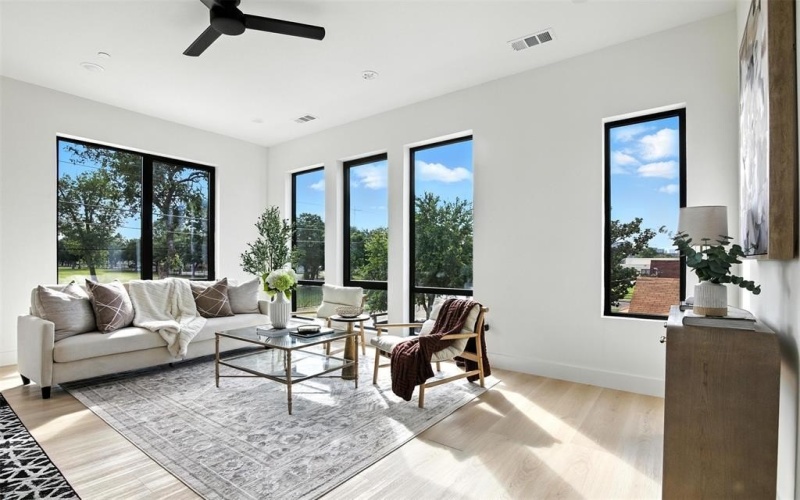 4611 Fairmount Street #102, Dallas, TX 75219, 2 Bedrooms Bedrooms, ,2 BathroomsBathrooms,Residential,For Sale,4611 Fairmount Street,0,21069287